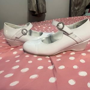 Girls White Dress Shoes